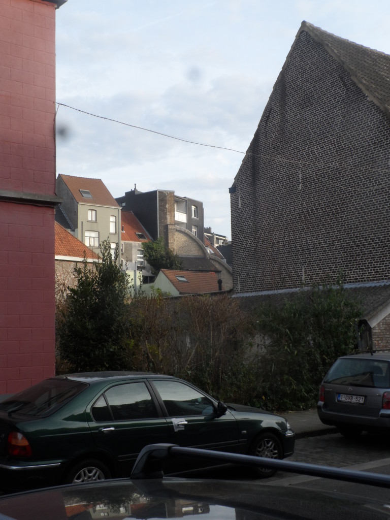 Lostraat - zicht op achterkant Van Monkhovenstraat