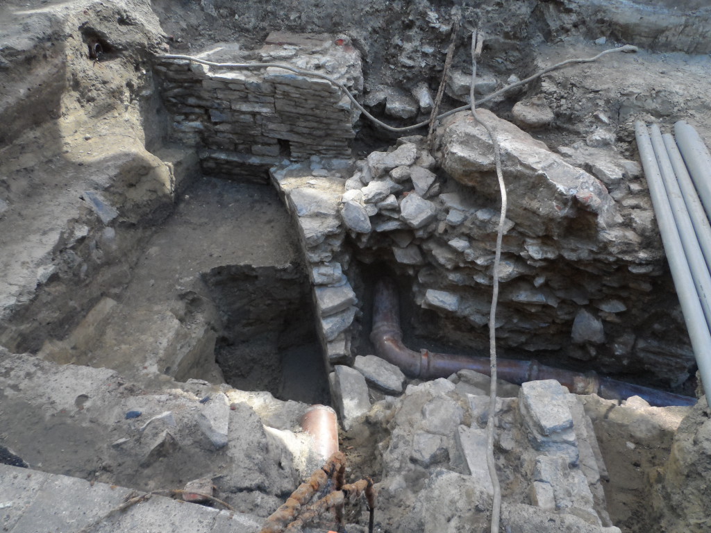 Resten Braampoort - opgravingen Brabantdam -aug 2016