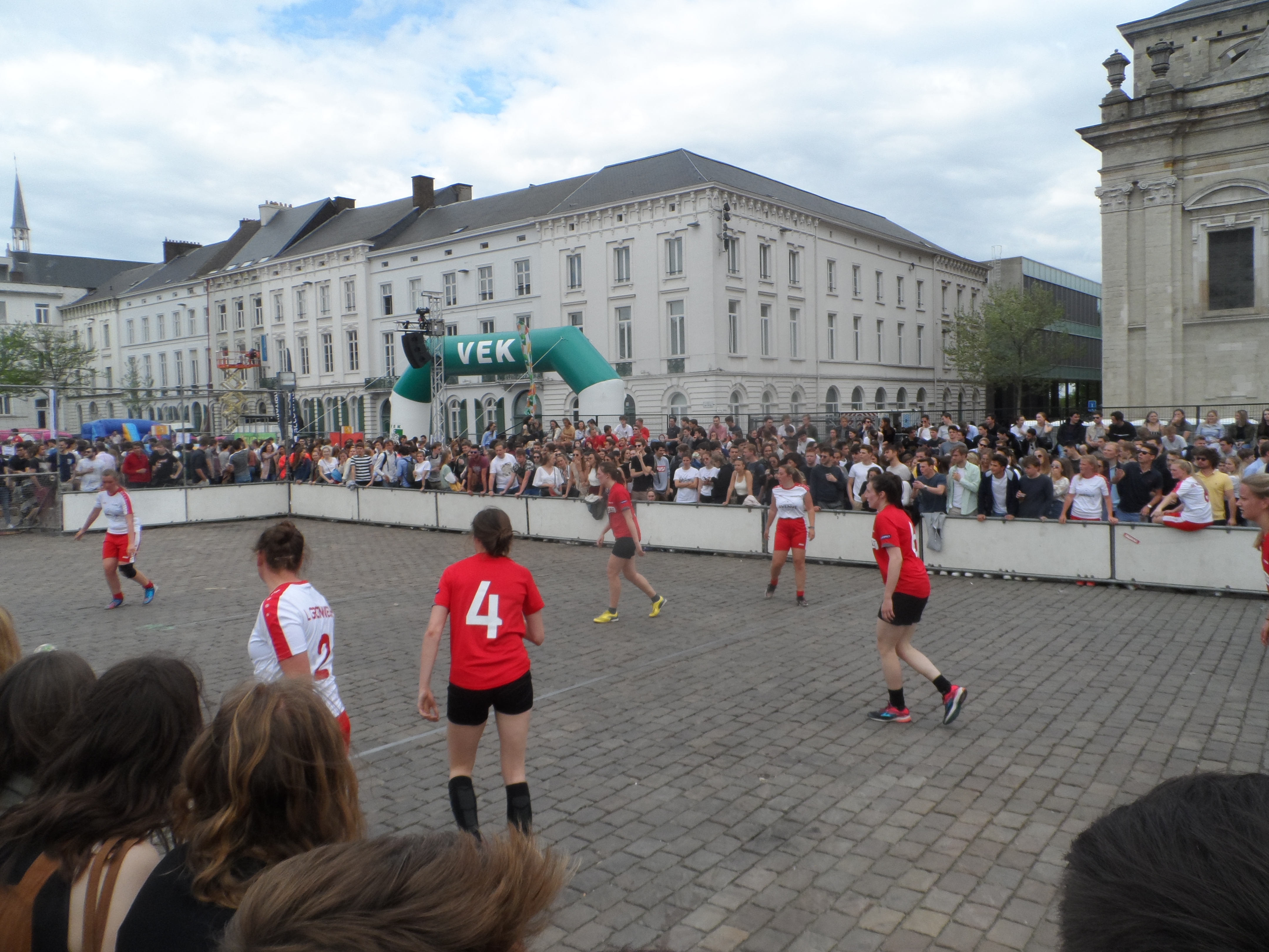 EVENT - Student Street Soccer - Studenten voetballen op Sint-Pietersplein (11)