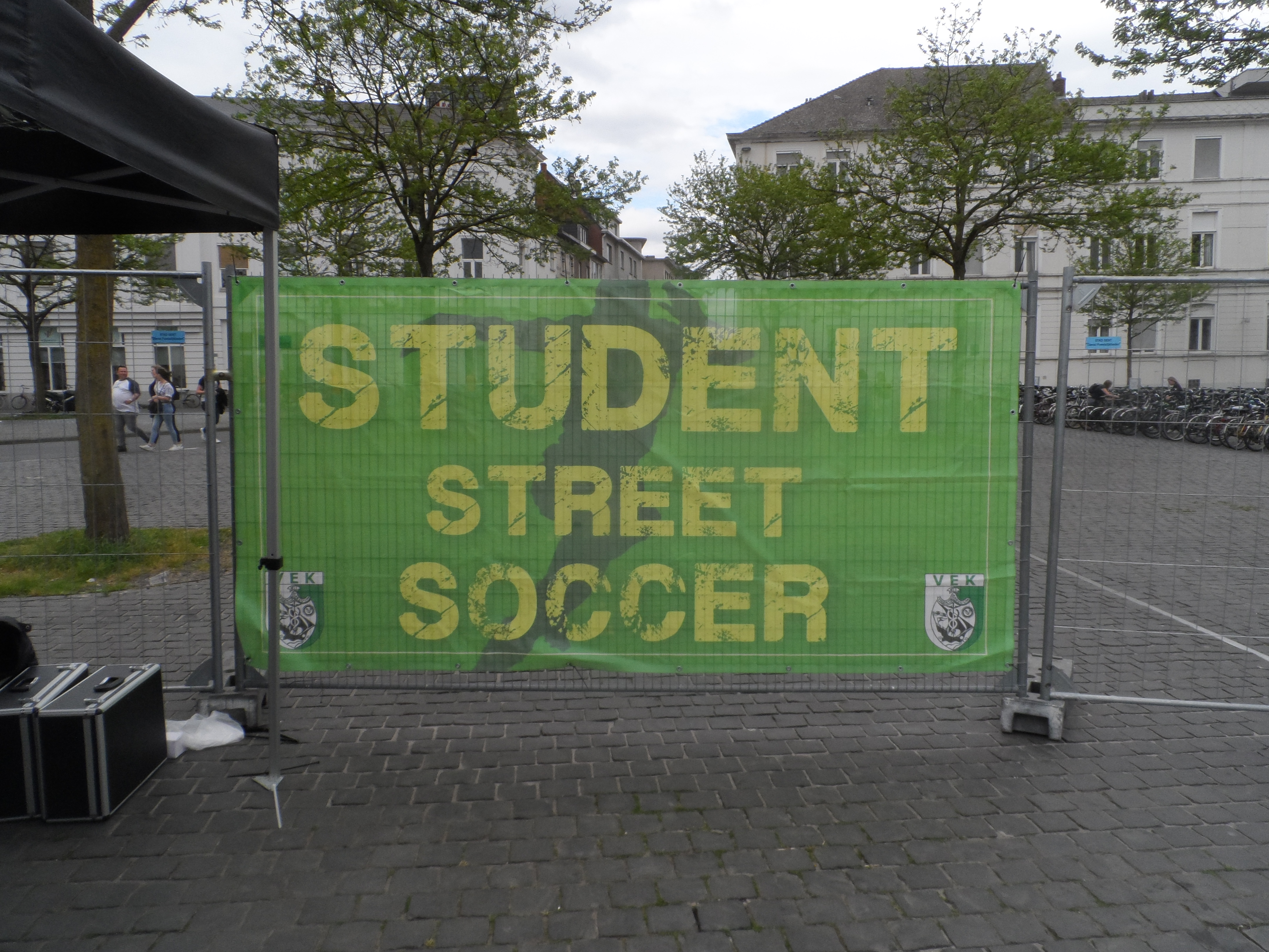 EVENT - Student Street Soccer - Studenten voetballen op Sint-Pietersplein (13)