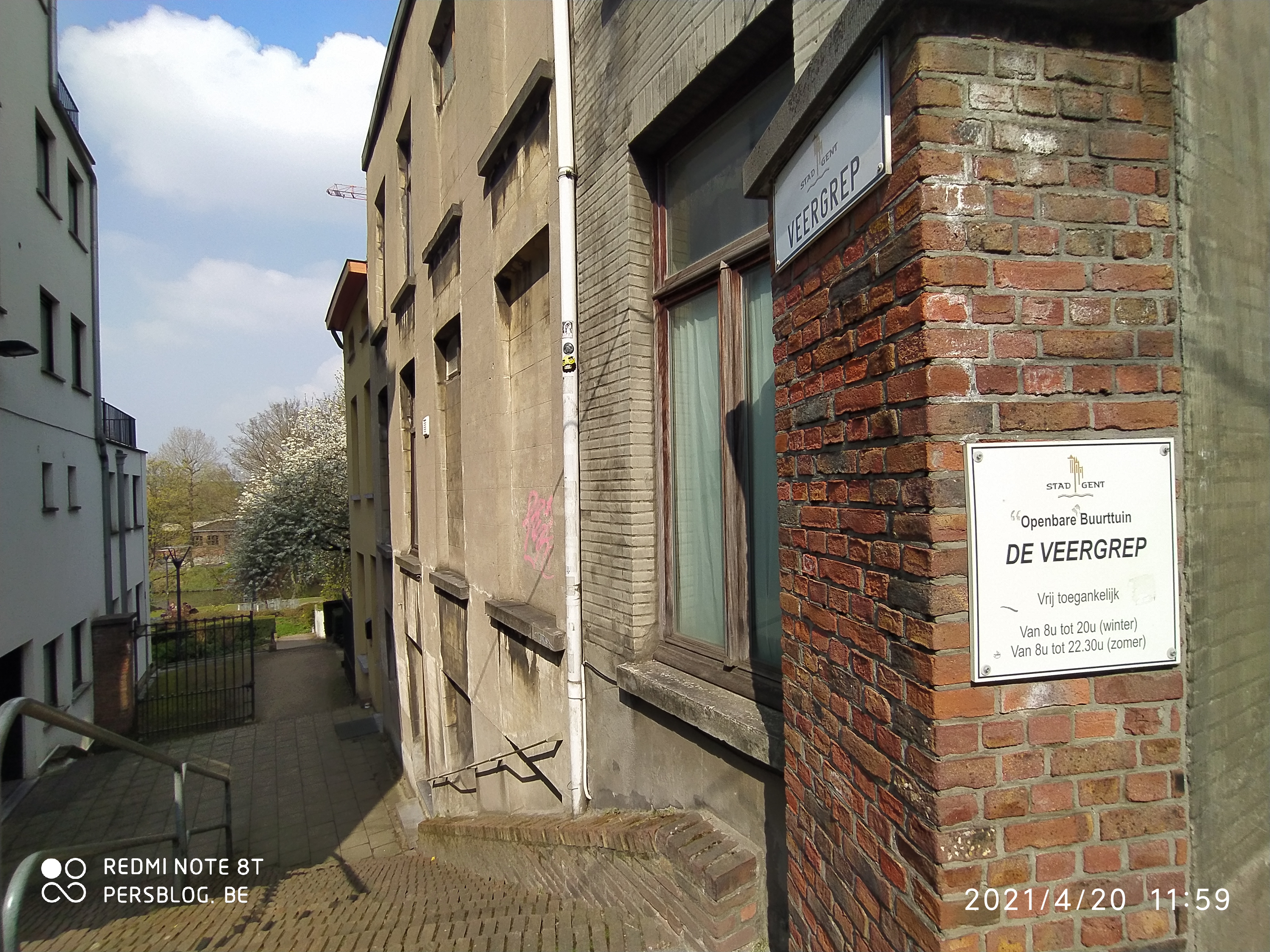 22 Veergrep - zijstraat Kortrijksepoortstraat - publieke buurtuin - Leie IMG_20210420_120442 (2)